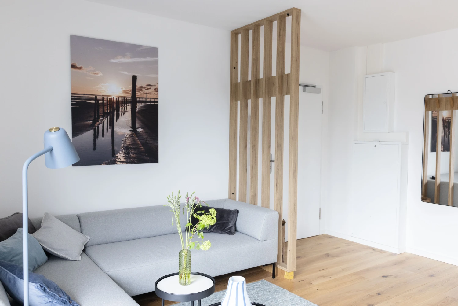 Pier 21 FINE LOFTS, Badezimmer, Flaschen auf Waschbeckenablage